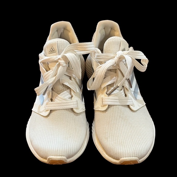 Adidas bounce shoes - Picture 2 of 4